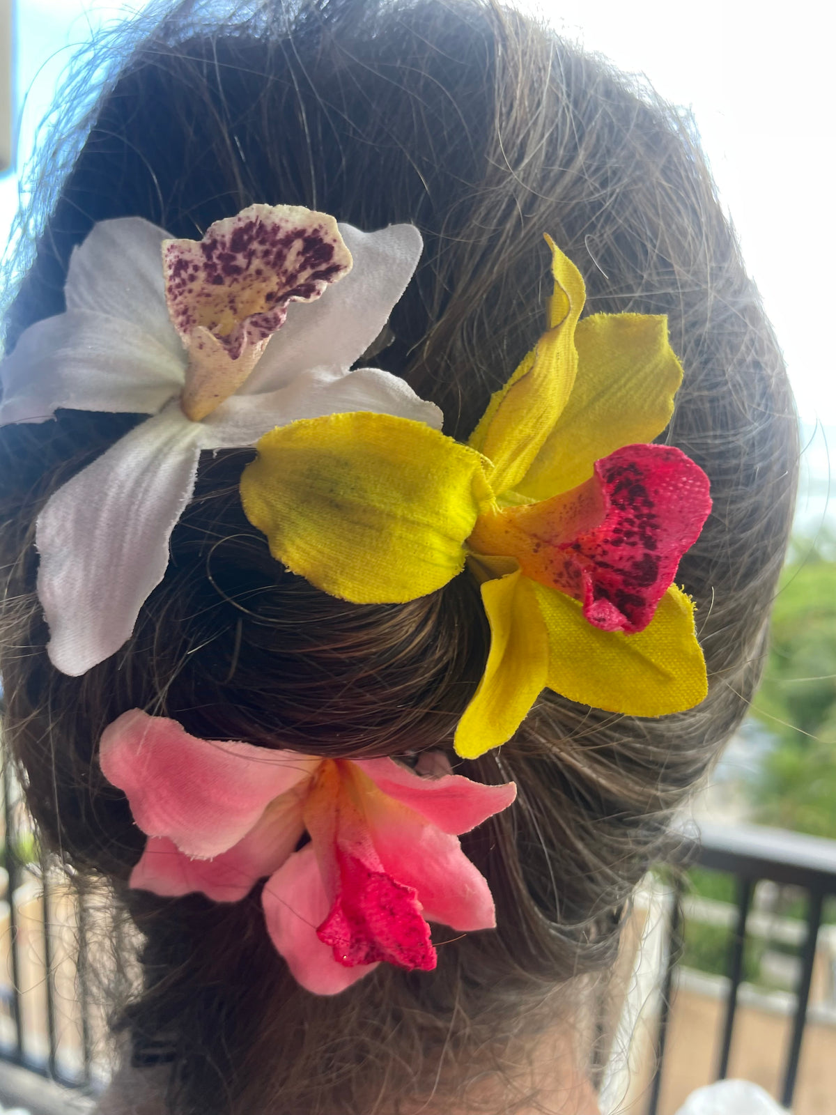 Chloe Vanda Orchid Pinch Clip, 3 1/2" – SHOP Magazine