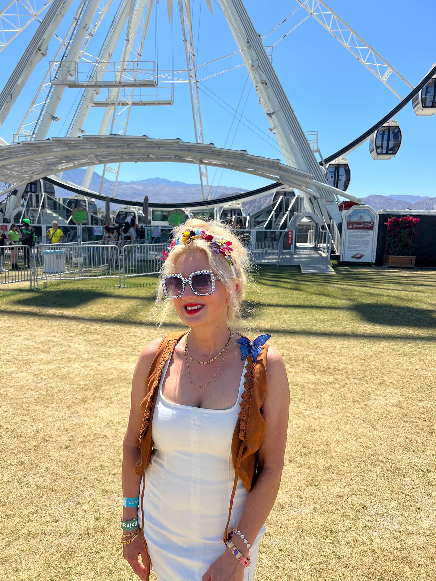 Karin's Garden "Mar-a-Lago Club"1" Comfort Fit Non Slip Headband. Handmade in the USA.