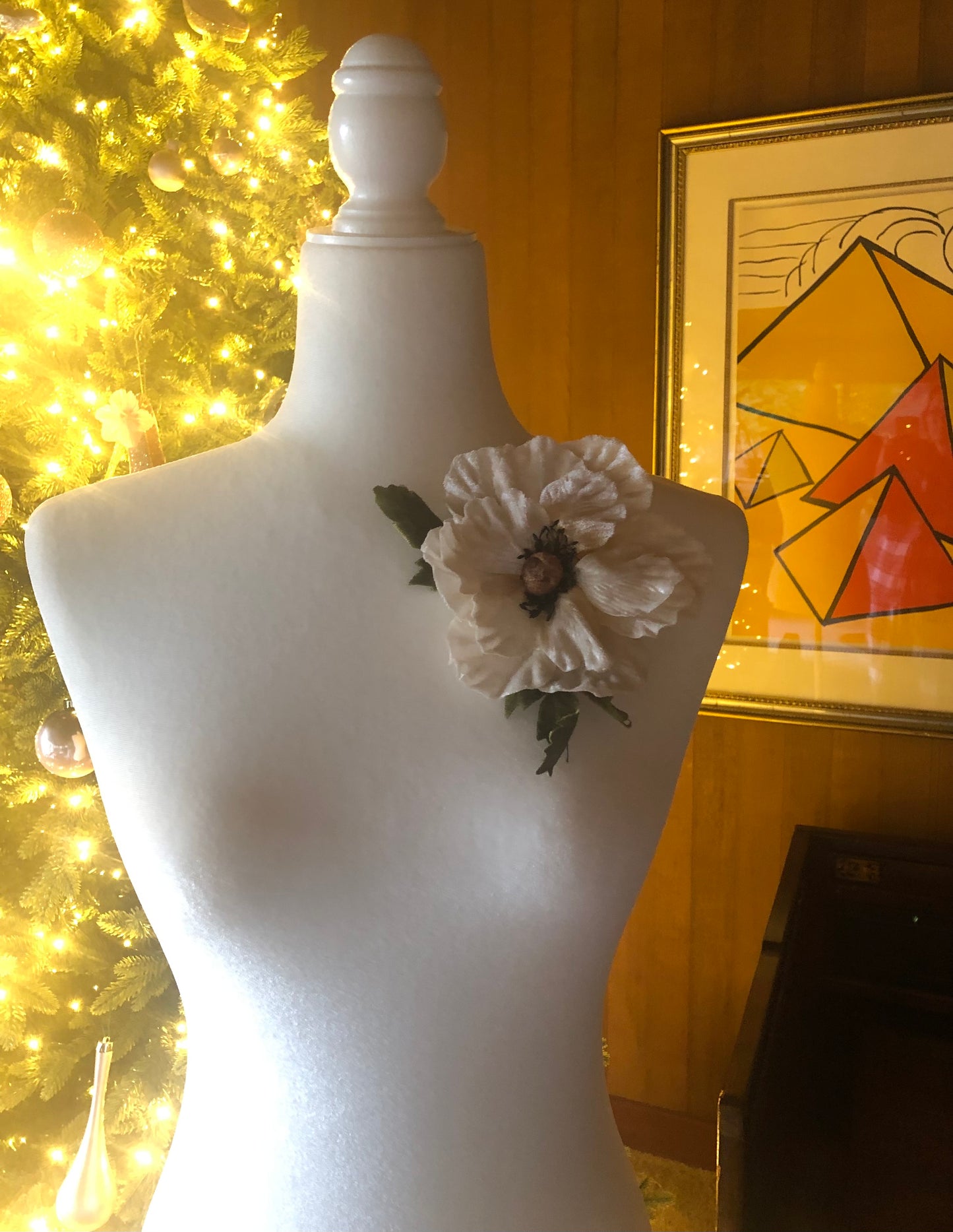 Hema Winter White Velvet Poppy Pin & Clip, 5"