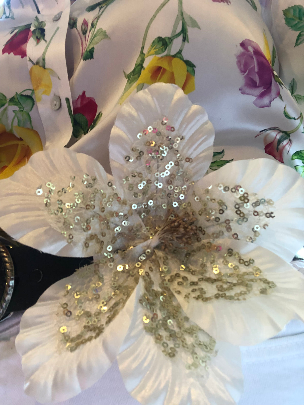 Black & Gold Sequin Hibiscus Brooch & Clip, 6" – No. 2