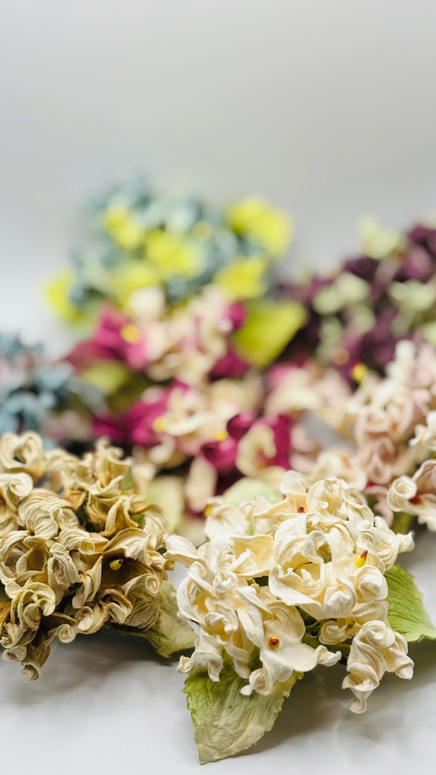 Ivy Hydrangea Flower Pin Brooch in Blue