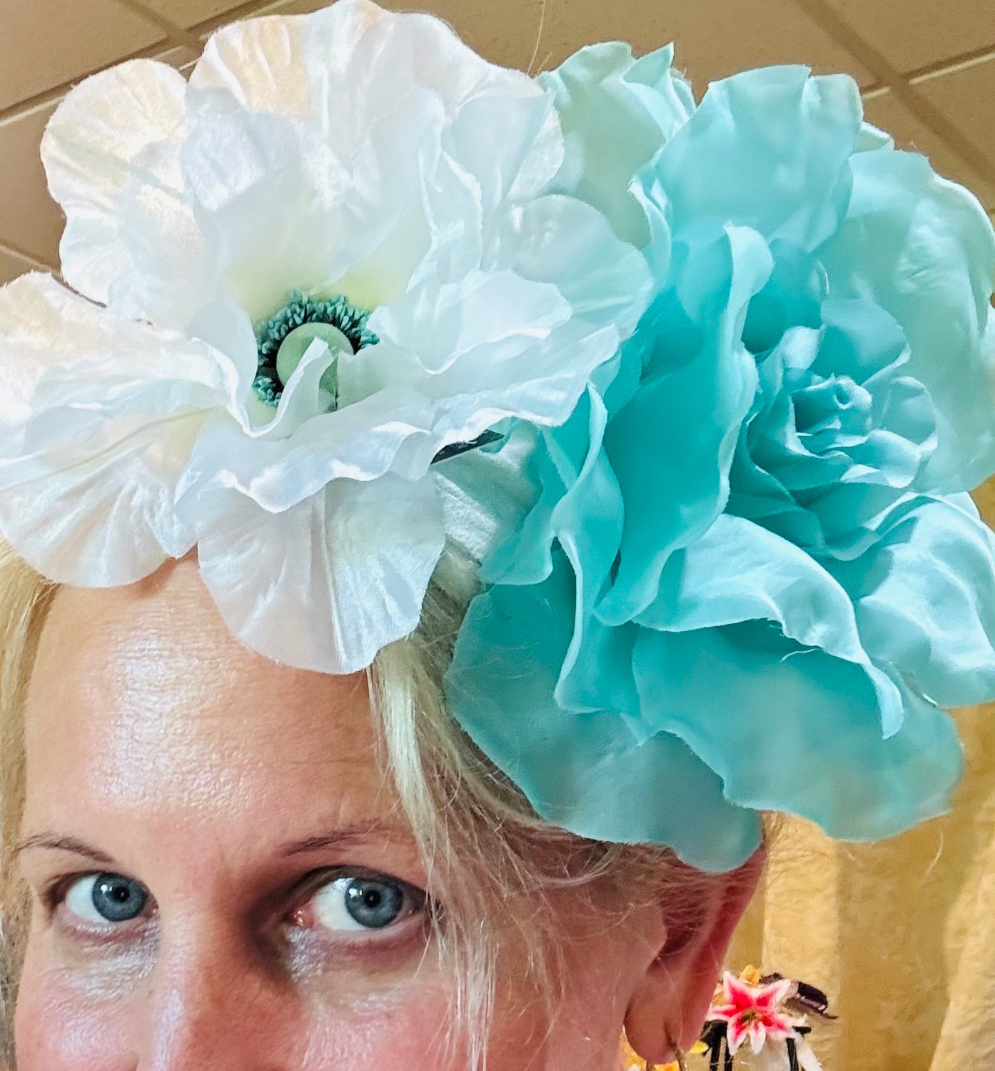 Karin's Garden 8" "Jolie” Silk Elegant Romantic Rose Pin & Clip.  A Statement Flower