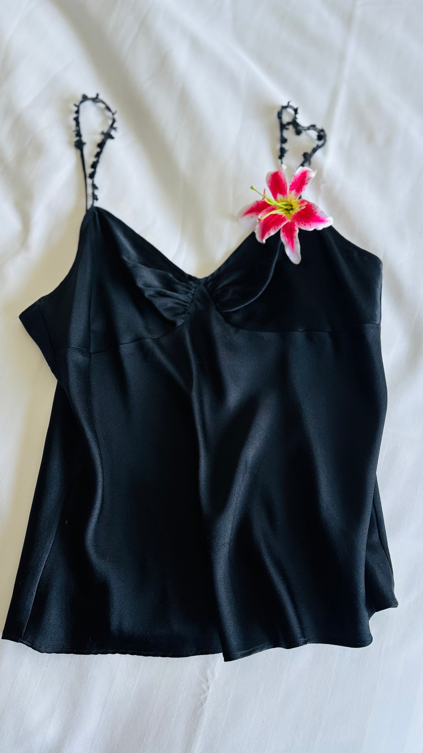Karin's Garden Martha 3" Pink Life like Tiger Lily pinch clip.  Lilies for Fillies. Wear in your hair on your tropical vacation.  Clip to your sundress, clip to your wristlet or hat.  Life like & bendable petals.