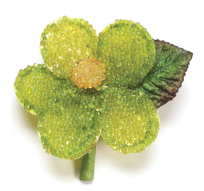 Karin's Garden Épingle à fleurs de marguerite en perles de citron vert de 3 po. Épingle à fleurs vintage. L'un de nos meilleurs vendeurs au fil des ans. Disponible en 7 couleurs.